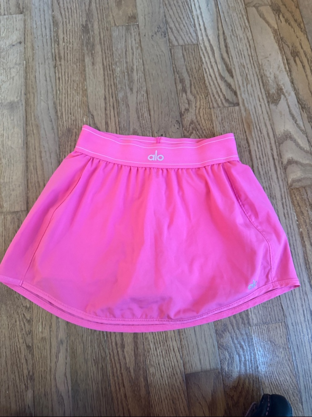ALO Yoga bright Pink tennis skirt